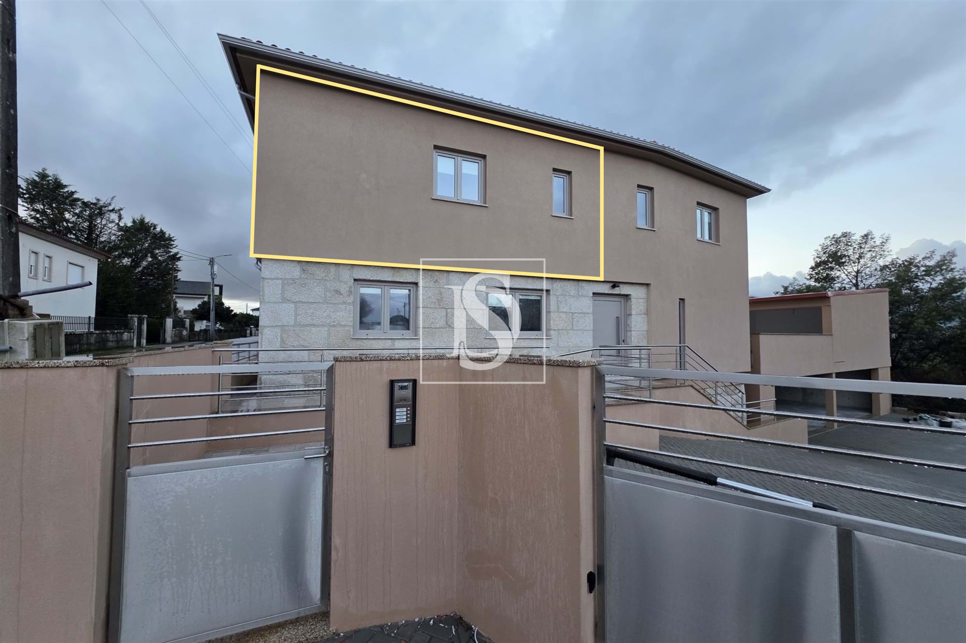 Apartamento renovado T2, no Botulho