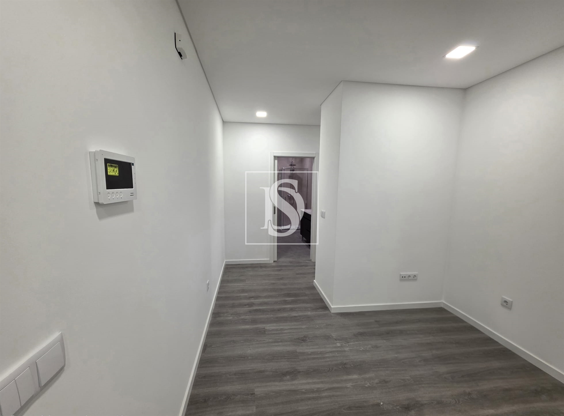 Apartamento renovado T2, no Botulho